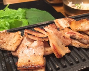 삼겹살 (サムギョプサル)