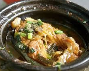 カーコート〔Ca Kho To〕(川魚の土鍋煮)